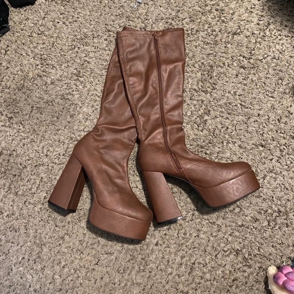 High Block Heel Knee-High Boots in Brown